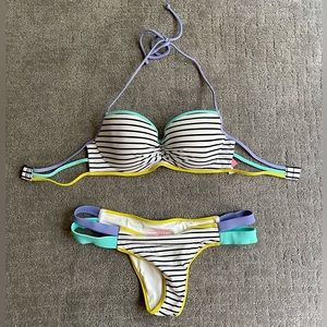 Victoria’s Secret bikini swimsuit set